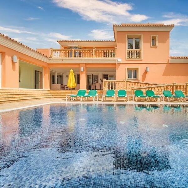 La Cala de Mijas – 4 Bedroom Luxury Villa – Heated Pool, Cinema, Gym, Sauna, Squash Court photo 2