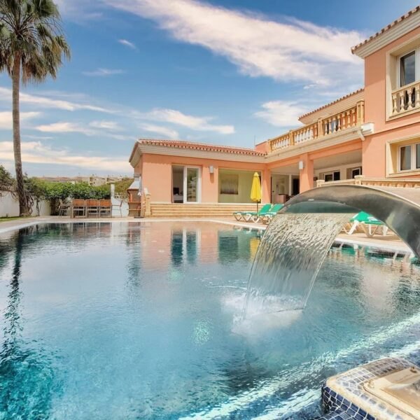 La Cala de Mijas – 4 Bedroom Luxury Villa – Heated Pool, Cinema, Gym, Sauna, Squash Court photo 3