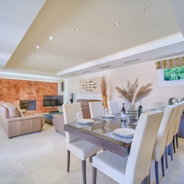 La Cala de Mijas – 4 Bedroom Luxury Villa – Heated Pool, Cinema, Gym, Sauna, Squash Court photo 8